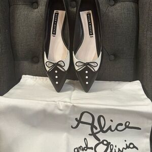 Alice + Olivia Black and White Flats with Bow Detail